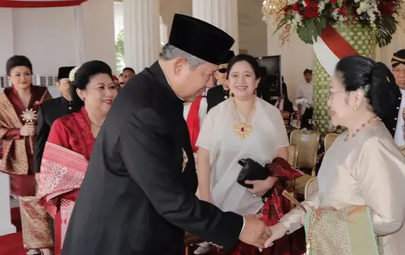 Upacara HUT RI Istana Undang Megawati dan SBY