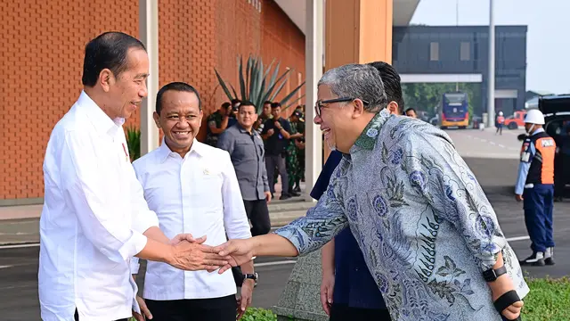 Fahri Hamzah Dampingi Jokowi Resmikan Smelter