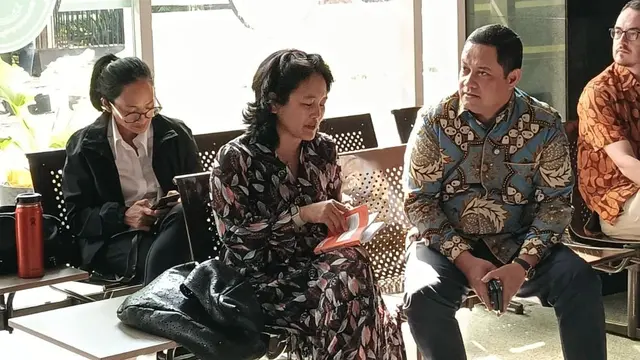 Istri Tom Lembong Turut Hadir di Sidang Perdana